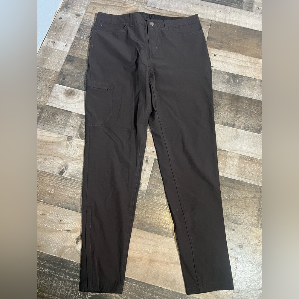 Patagonia Pants with‎ Pockets and Zipper Ankles- 12